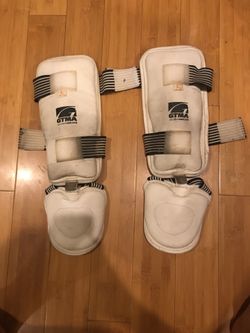 Kickboxing shin guards