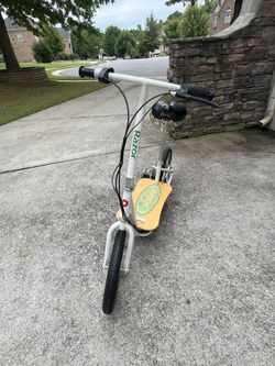 Razor EcoSmart Metro Seated Electric Scooter