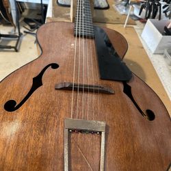 Old Granada archtop guitar- New strings