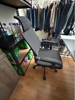 Office desk chair like new