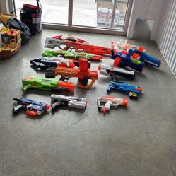 14 Nerf Guns