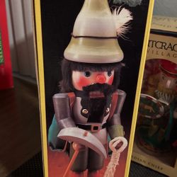 Nutcracker  Man 