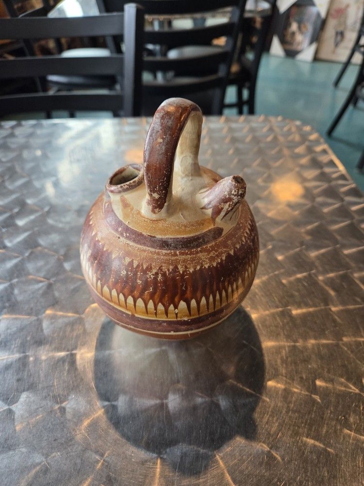 Tonal Geometric Picher