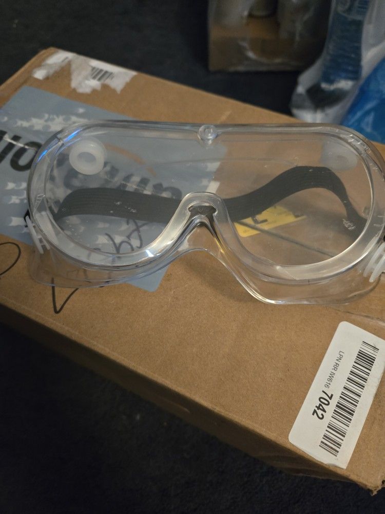 30 Brand New Pair Of Brand New Safty Goggles