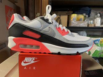 2020 Nike Air Max 90 Infrared Size 9 Used