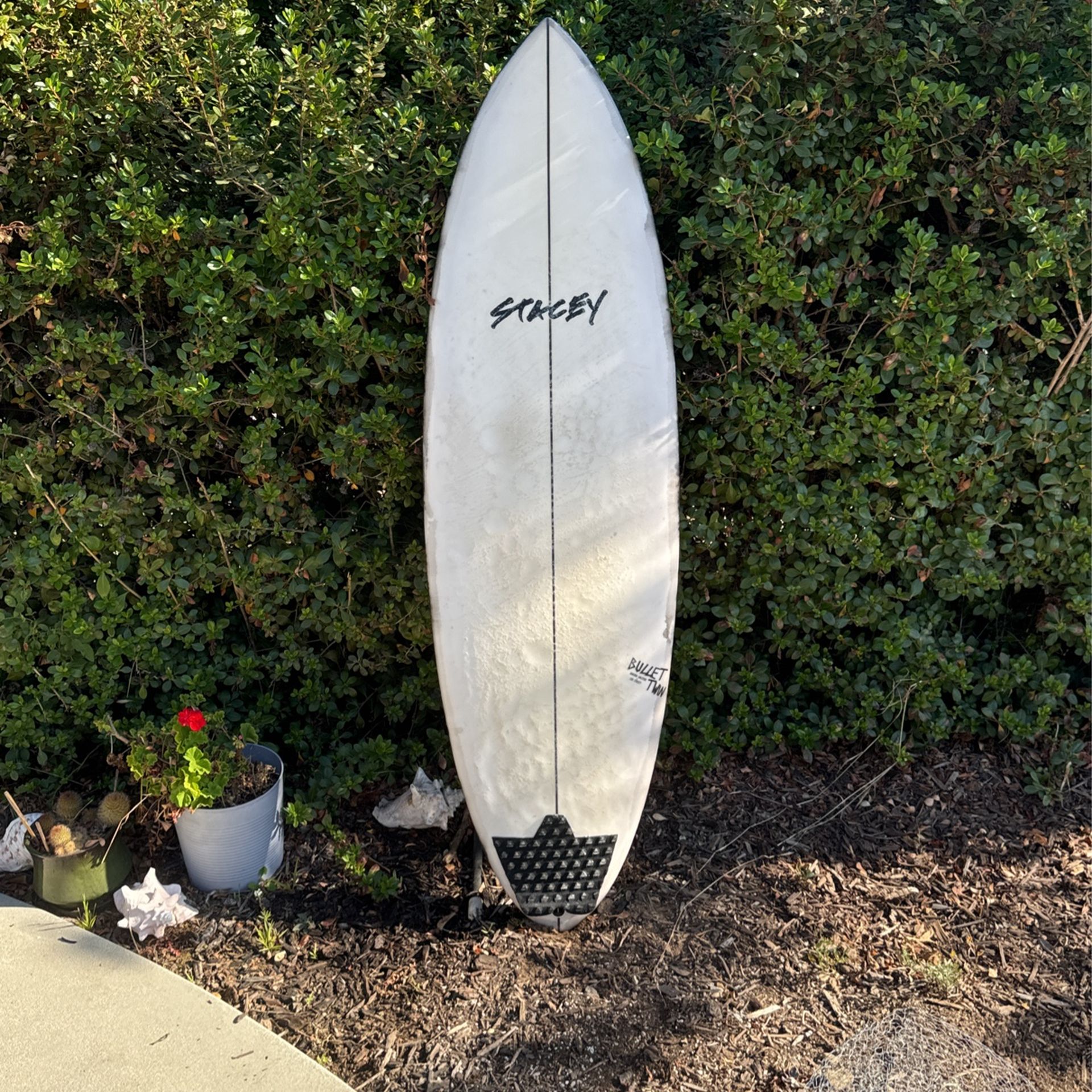 5’8 Round Pin Twin Surfboard