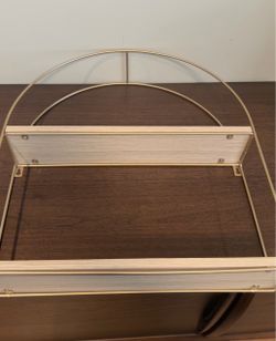 Floating wall frame
