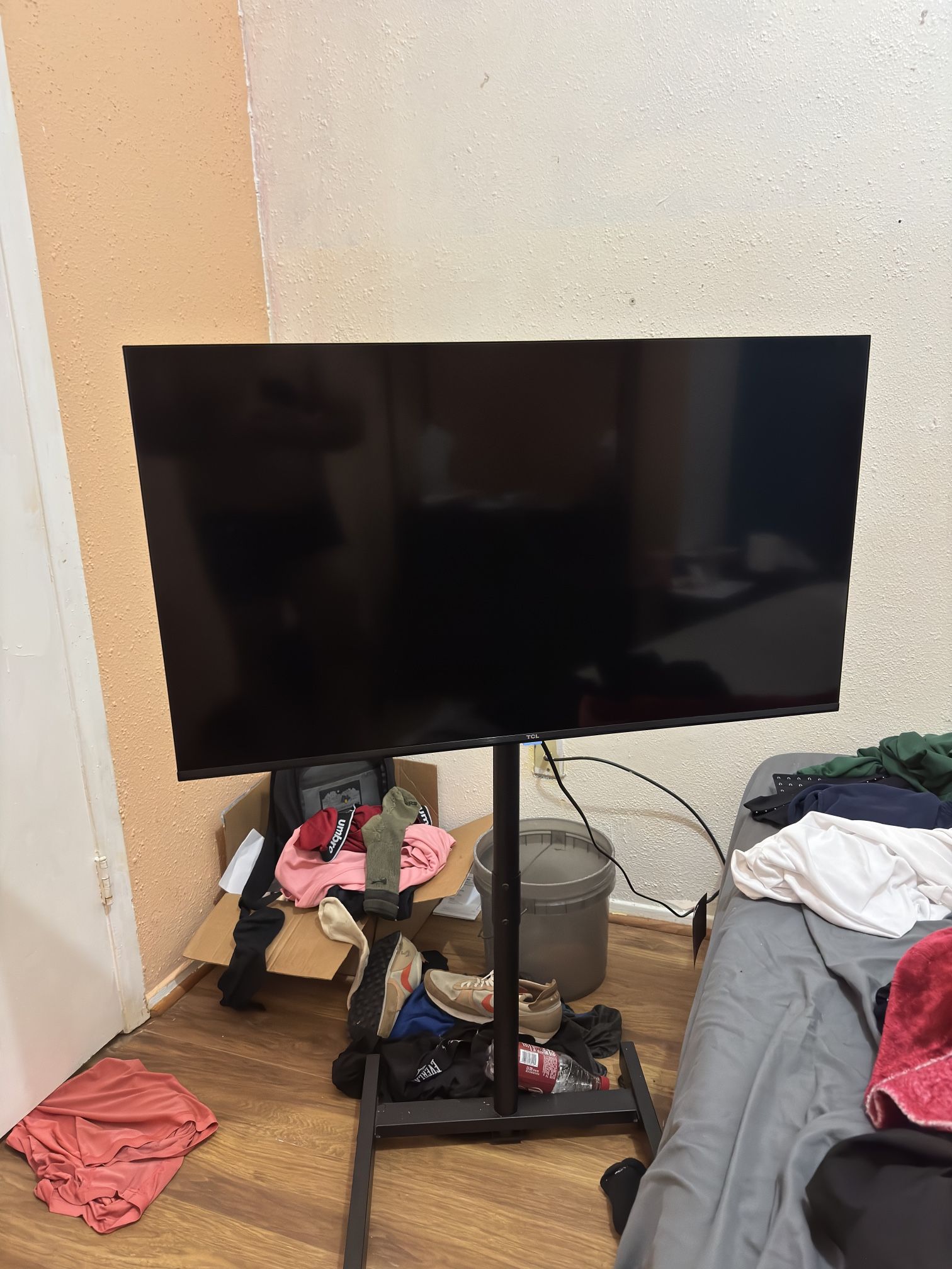 43 Inch Tv With A Stand