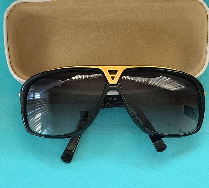 Louis Vuitton - Evidence Sunglasses Black/Gold Z0105W For Men's  Accessories