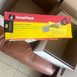 Miter Box with 14” Hand saw