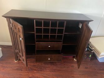 Buffet/wine rack