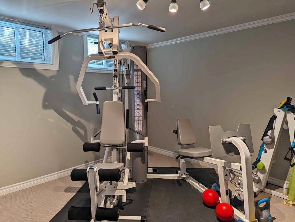 Tuff Stuff Pro Gym 200lbs w/ Leg Press - Can Deliver & Install