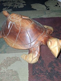 Wooden sea turtle