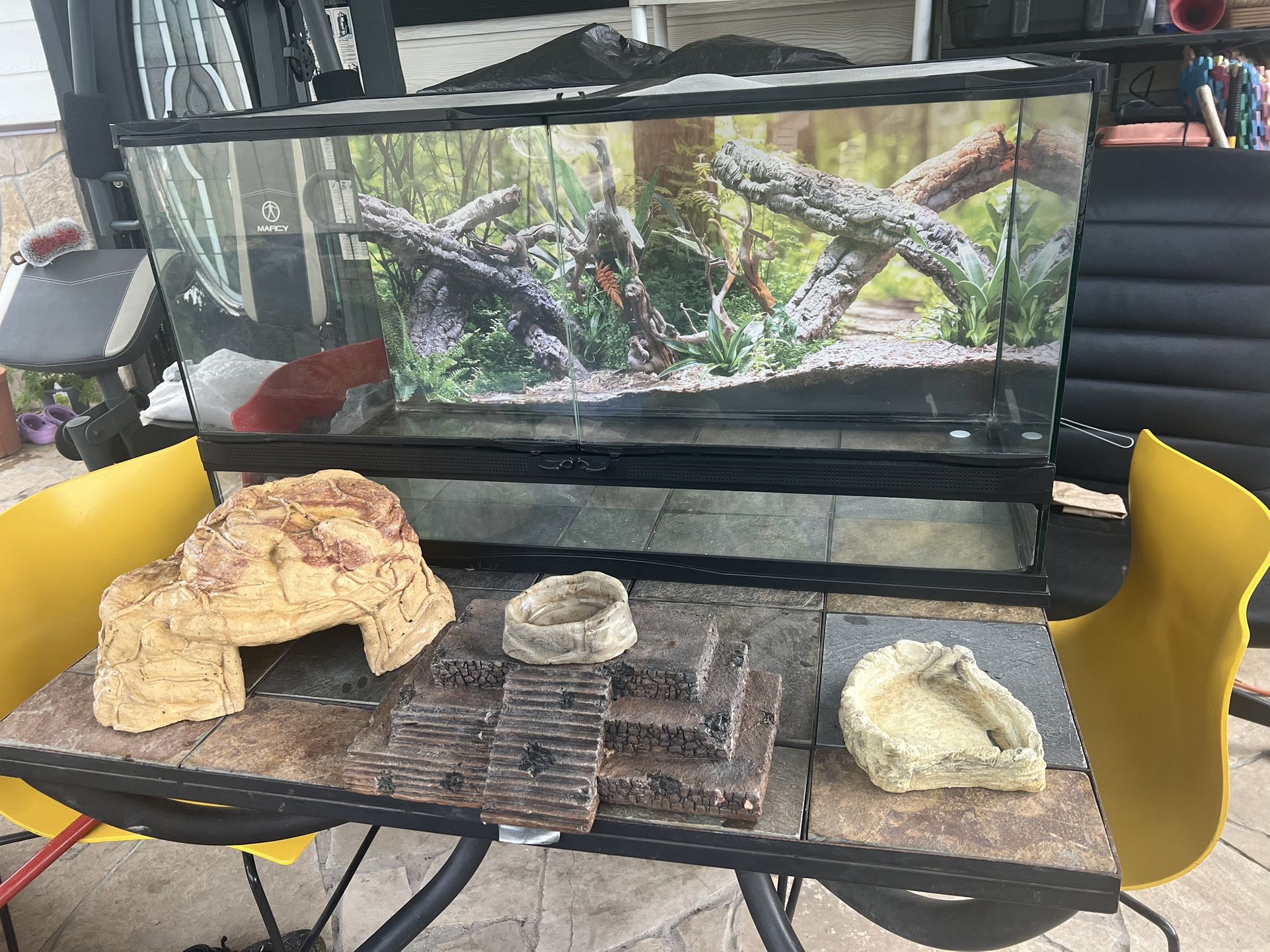 Reptilqndia Cage With Extras