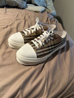 Burberry converse size 10