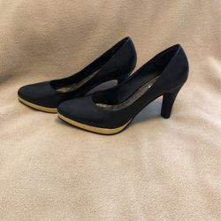 Women’s Black Metro 7 High Heels 8M