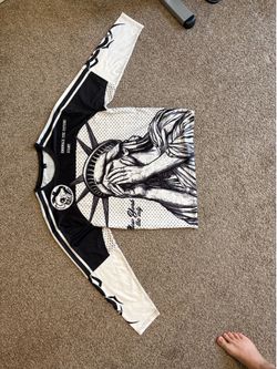 Black Statue of Liberty longsleeve