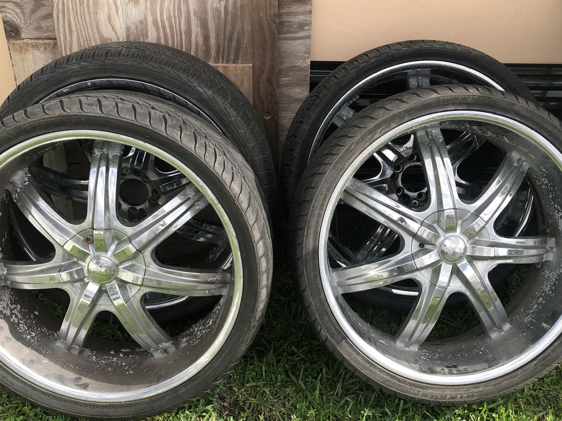 26 Inch U2 35 5 Lug Dual Drilled Wheels
