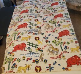 Vintage 1970s Retro Safari Zoo Animal Quilted Baby Blanket - Rare Yellow Backing