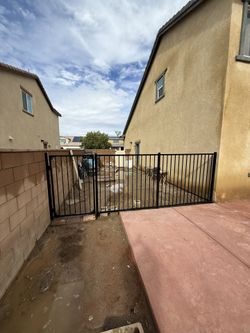 STEEL FENCING & GATES 