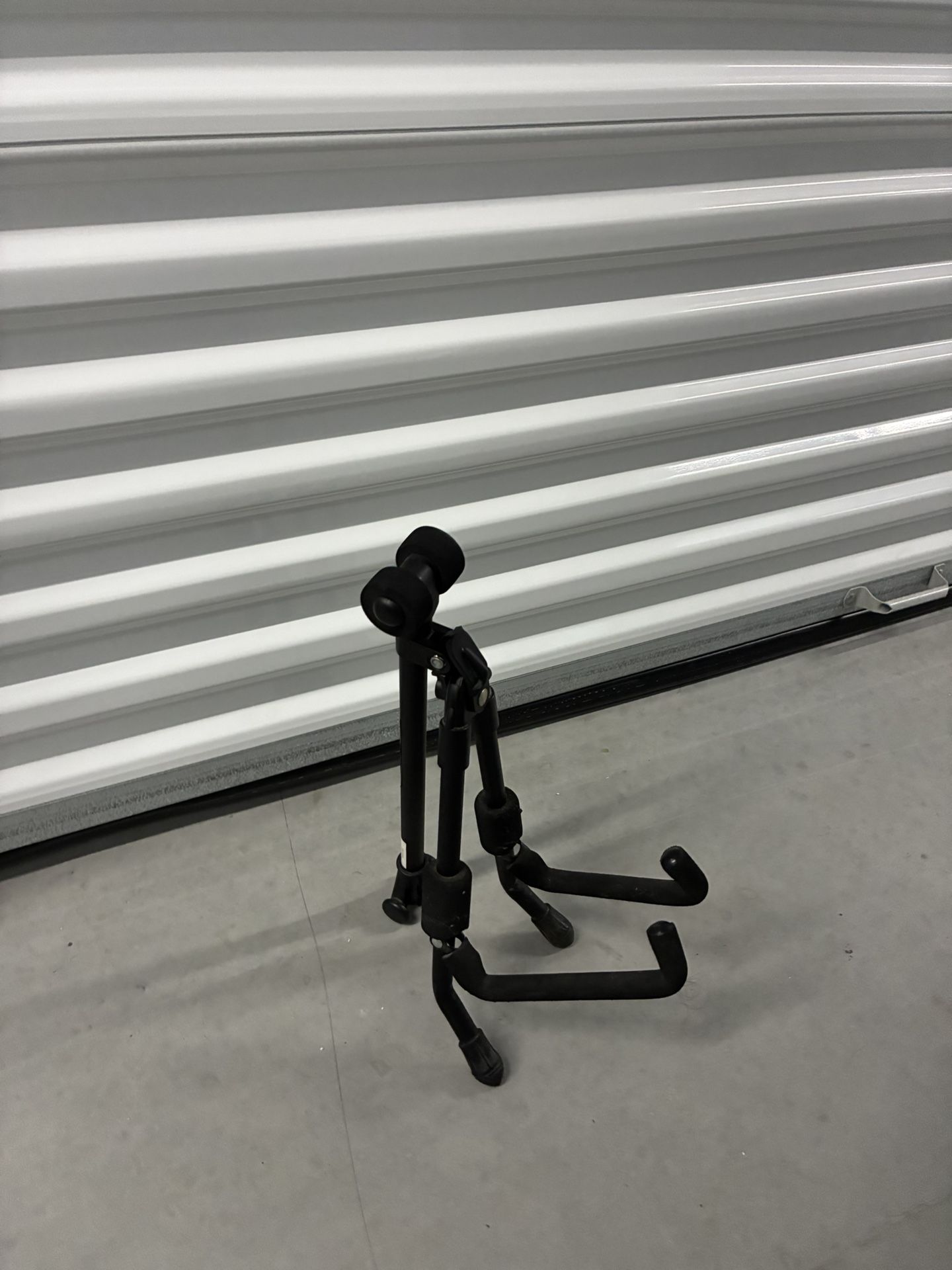 Acoustic guitar Stand