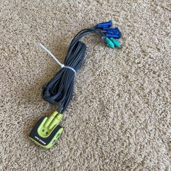 L4:  IOGEAR MiniView Micro KVM Switch GCS62 - KVM switch - 2 ports