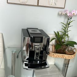 Jura E8 Espresso Caffe