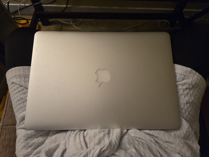 Macbook 15 Inch 2015 250GB SSD
