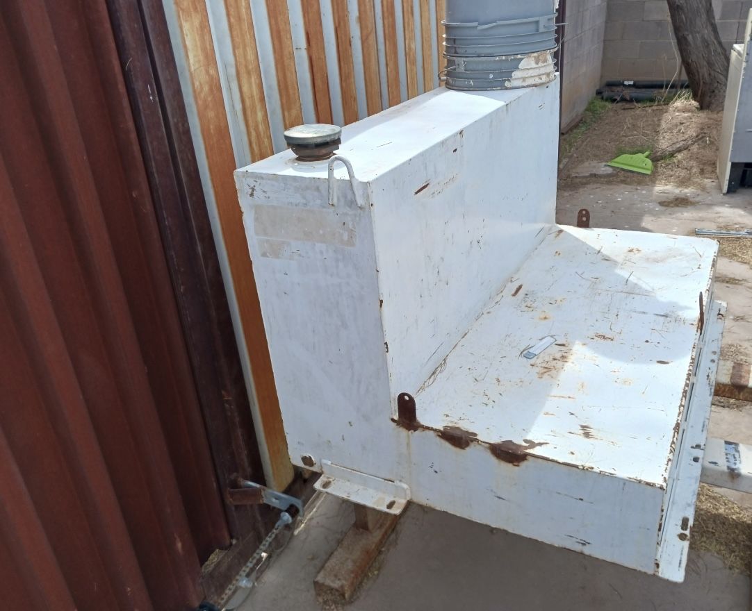 AUXILIARY FUEL CELL 65 GALLONS