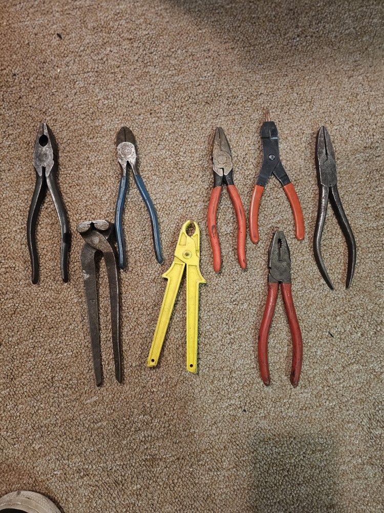 Assorted Used Pliers Set