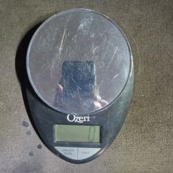 Ozeri  Scale Model  ZK12-BK Works Perfectly 
