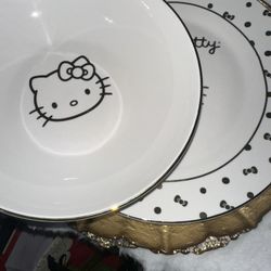 Hello Kitty White W/ Gold Trim Glass Plates