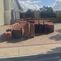 Eagle Roofing Spanish S-Tile Concrete Roof Tiles – Used – Bulk Lot