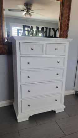 NICE WHITE TALL DRESSER
