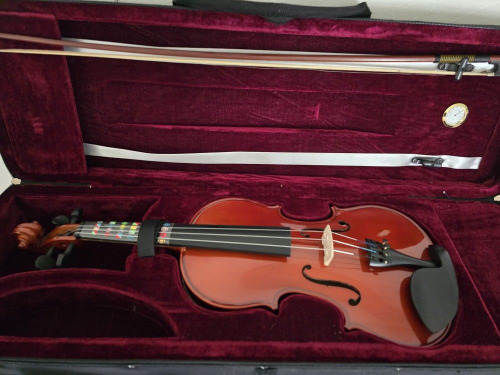 Selmer Aristocrat 1/2 size violin, student model