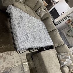 Sectional With Pull Out Bed 