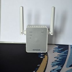 NETGEAR Wi-Fi Range Extender AC750 EX3700 Coverage Up to 1000 Sq Ft up to 750Mbps Speed