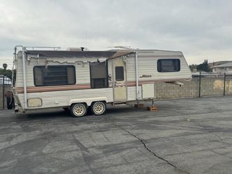 1988 Aldo Travel Trailer (5th wheel)