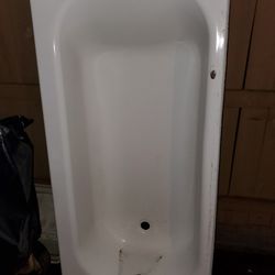 Bath Tub, Great Condition 