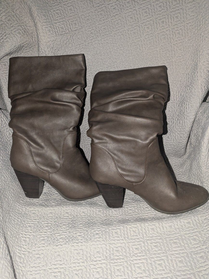 Women's Boots And Coach Heels Sizes 8/9