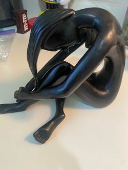 Rare Vintage "luxe habitat" Black Resin Sculpture Sitting  Woman