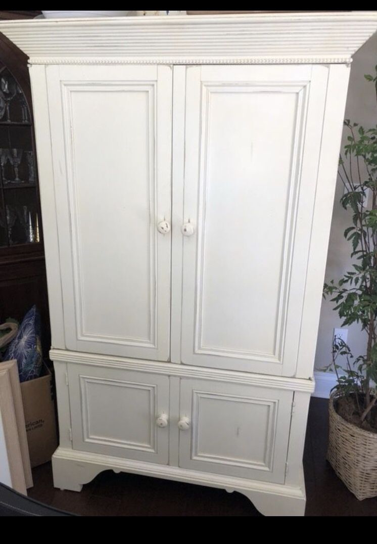 Lexington Furniture Weekend Retreat Media Armoire