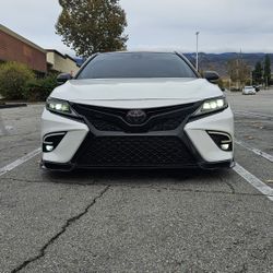 Toyota Camry Lexus Style Headlights 