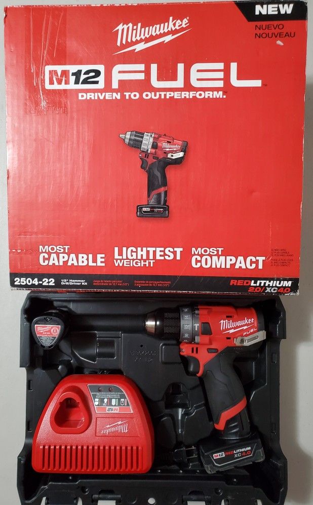 Milwaukee M12 FUEL Hammer Drill/Driver Kit