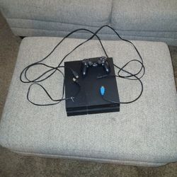 Ps4 With All Wires And Controller 
