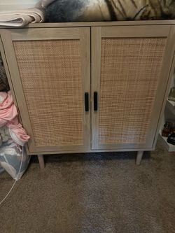 Cabinet, Buffet with 2 Magnetic Doors and Shelves,