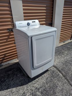 Good Condition.  BIG CAPACITY . DELIVERY AVAILABLE.