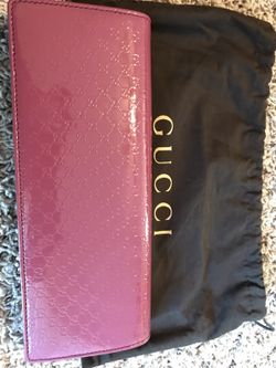Brand new authentic Gucci clutch