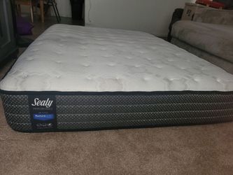 Sealy Posturpedic Full Size Mattress !!GREAT CONDITION!!