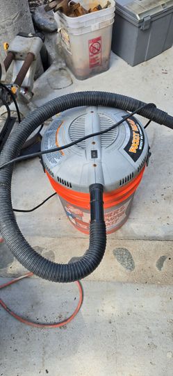 Bucket shop vacuum